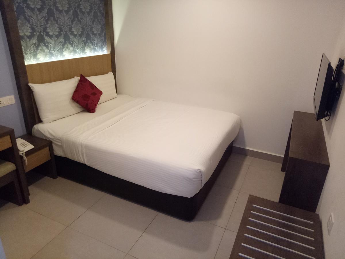 Hotel Check-In Kuala Lumpur Esterno foto